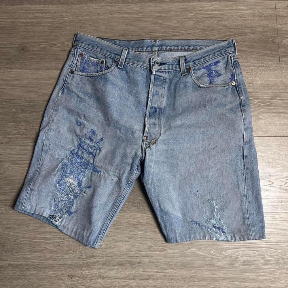 Vintage 1995 Levi's 501 Custom‎ Embroidered Light Wash Denim Shorts
